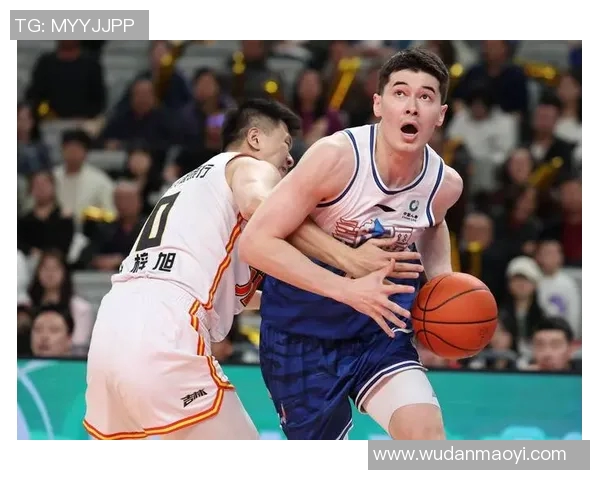 新疆伊力特球员伤愈归队，备战季后赛士气高涨