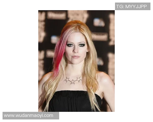 精神小伙与潮男的时尚对决谁才是年轻人的潮流引领者 精神小伙与潮男的时尚对决谁才是年轻人的潮流引领者